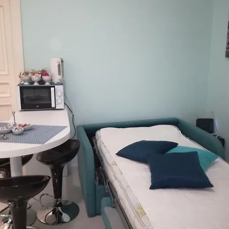 Apartament Cairoli 79 Bari