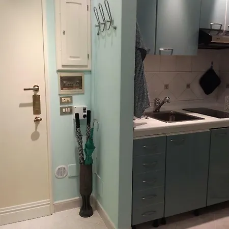 Apartamento Cairoli 79 *