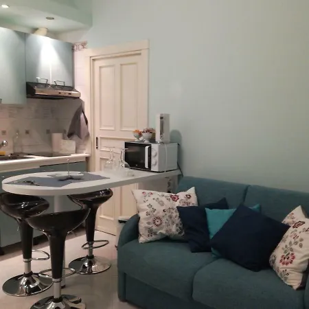 Apartament Cairoli 79 Bari