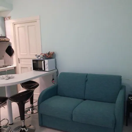 Apartment Cairoli 79