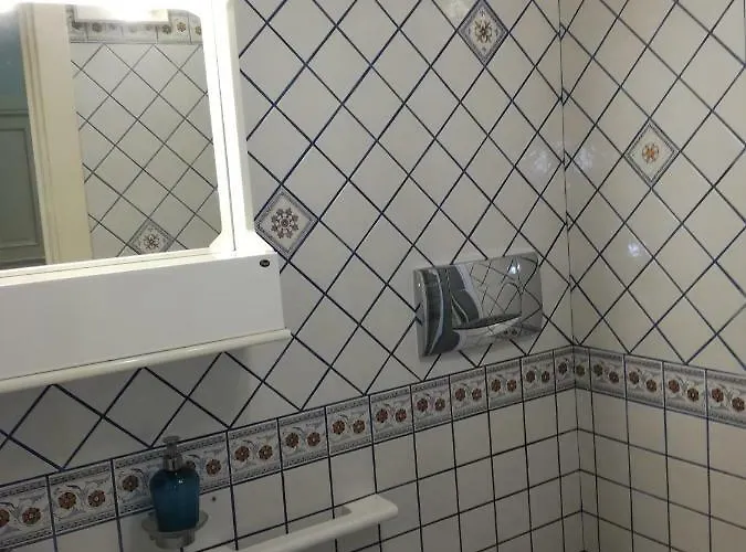 Apartment Cairoli 79 *